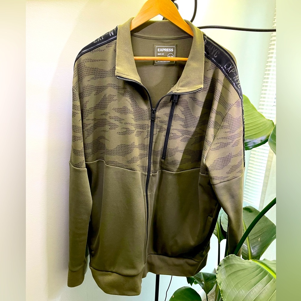 Express Zip-up